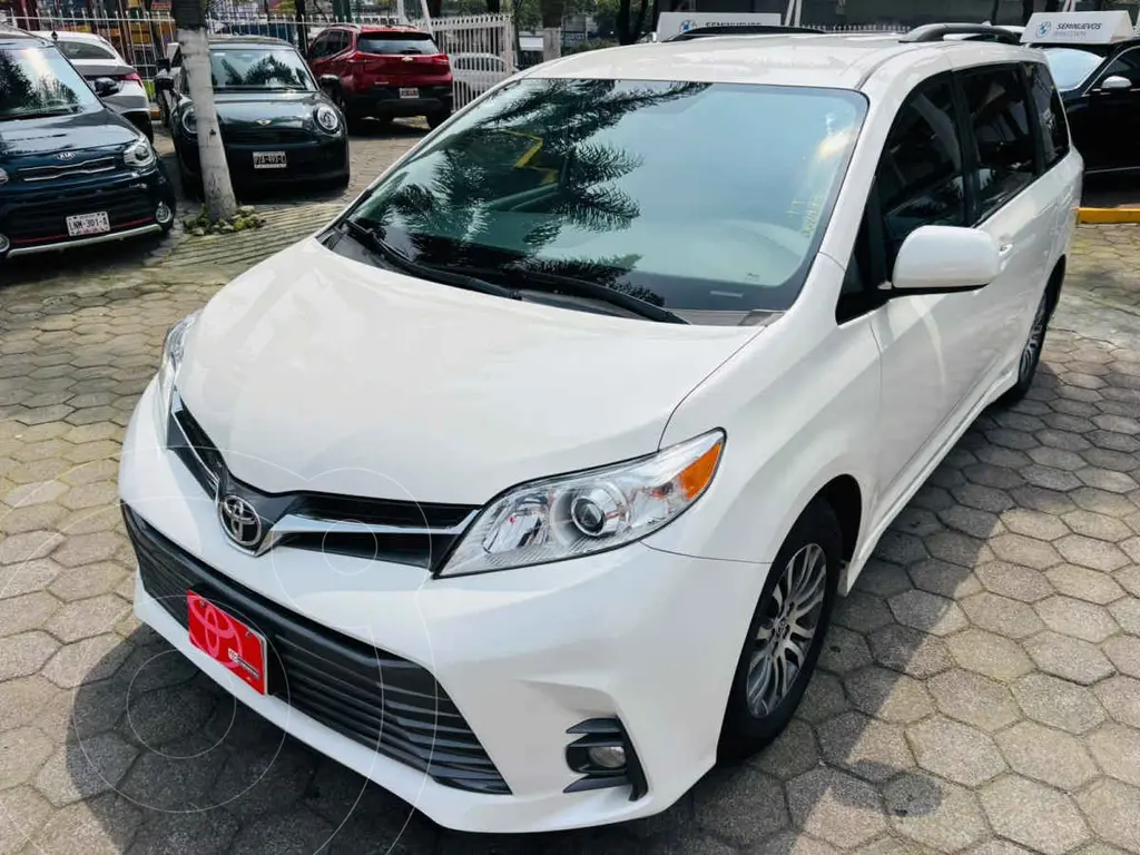 Toyota Sienna XLE 2020