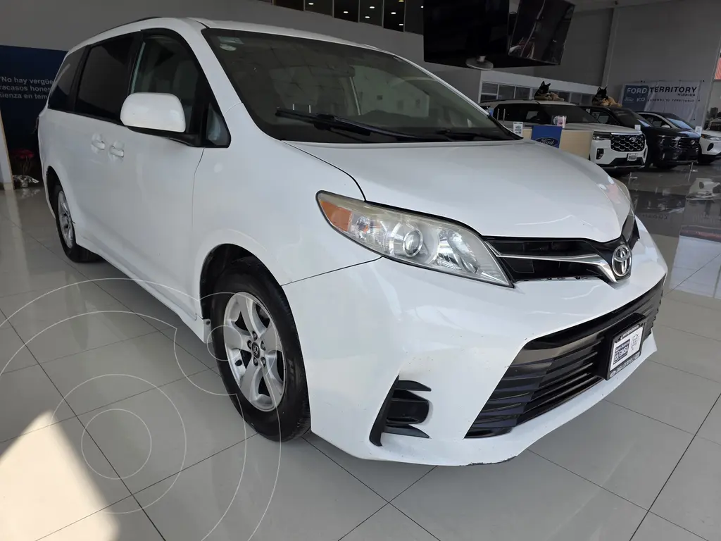 foto Toyota Sienna LE usado (2019) color Blanco precio $370,000