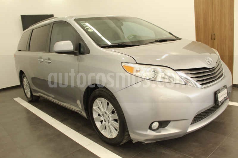 foto Toyota Sienna XLE 3.5L Piel usado