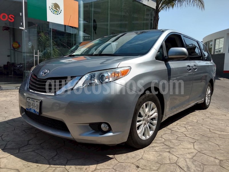foto Toyota Sienna XLE 3.5L usado