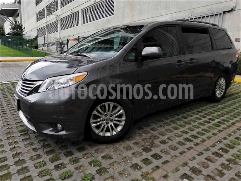 foto Toyota Sienna XLE 3.5L usado
