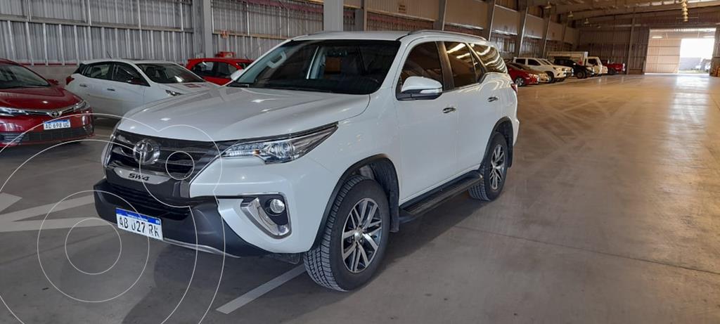 foto Toyota SW4 SRX 7 Pas usado (2017) color Blanco Perla precio $4.800.000