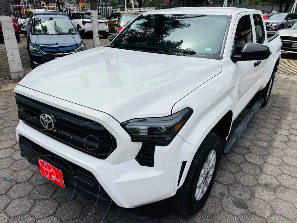 Toyota Tacoma SR 4x2 2025