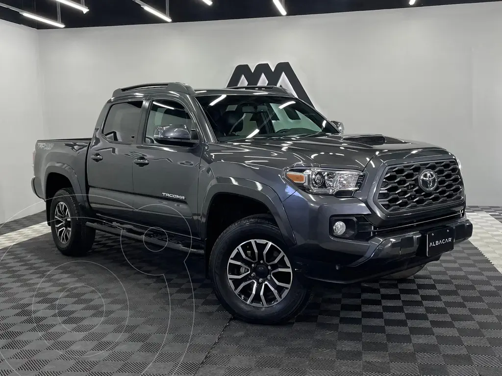 Toyota Tacoma Edicion Especial 4x4 usado (2023) color Gris precio $782,999