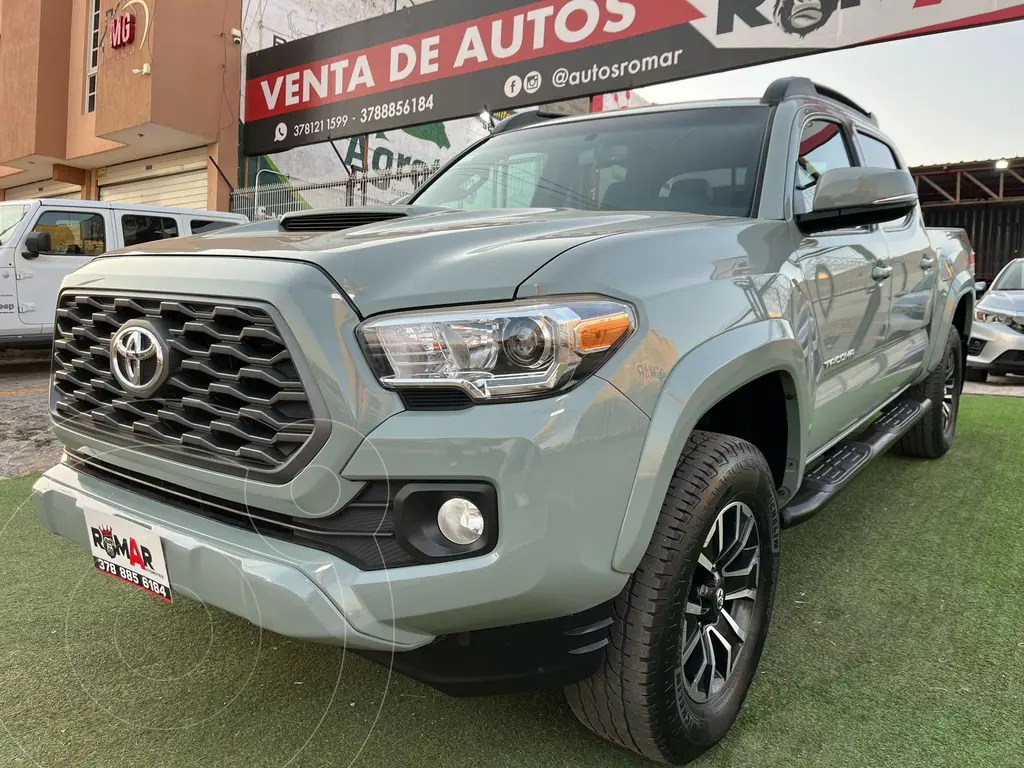 foto Toyota Tacoma Edición Especial 4x4 usado (2022) color Verde precio $759,999