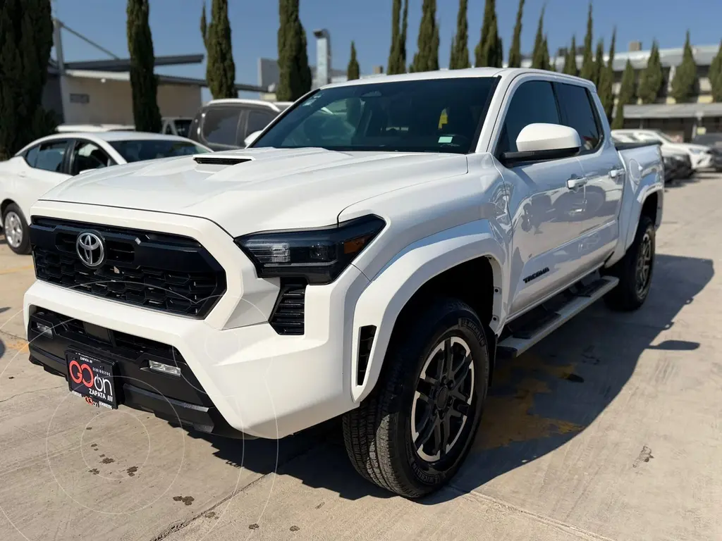 foto Toyota Tacoma TRD Sport 4x4 financiado en mensualidades enganche $244,978 mensualidades desde $18,733