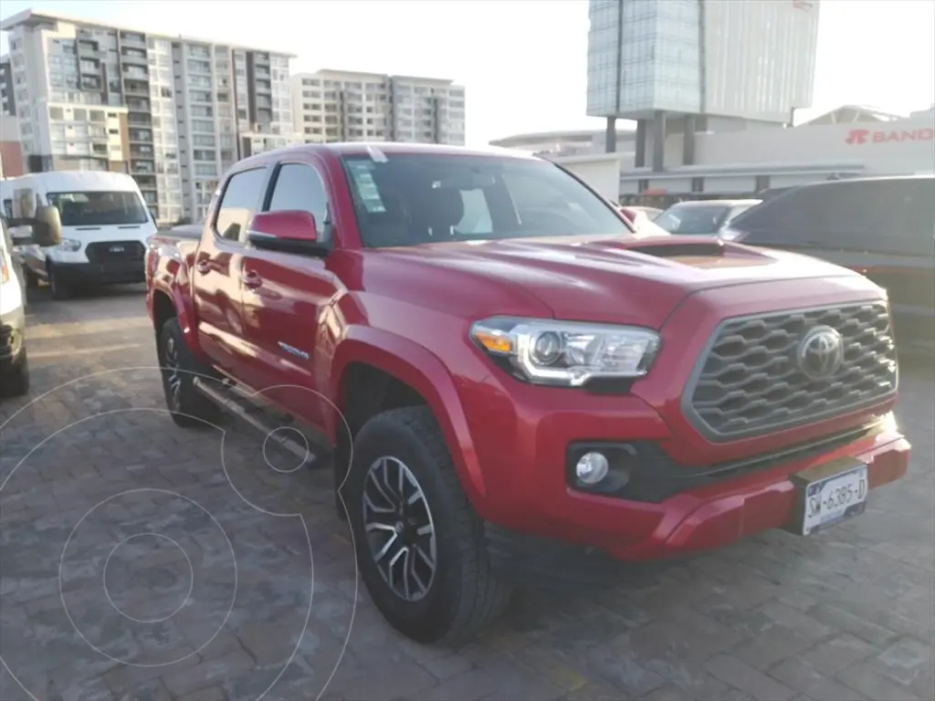 Toyota Sport 4x2 usado (2021) color Rojo precio 655,000