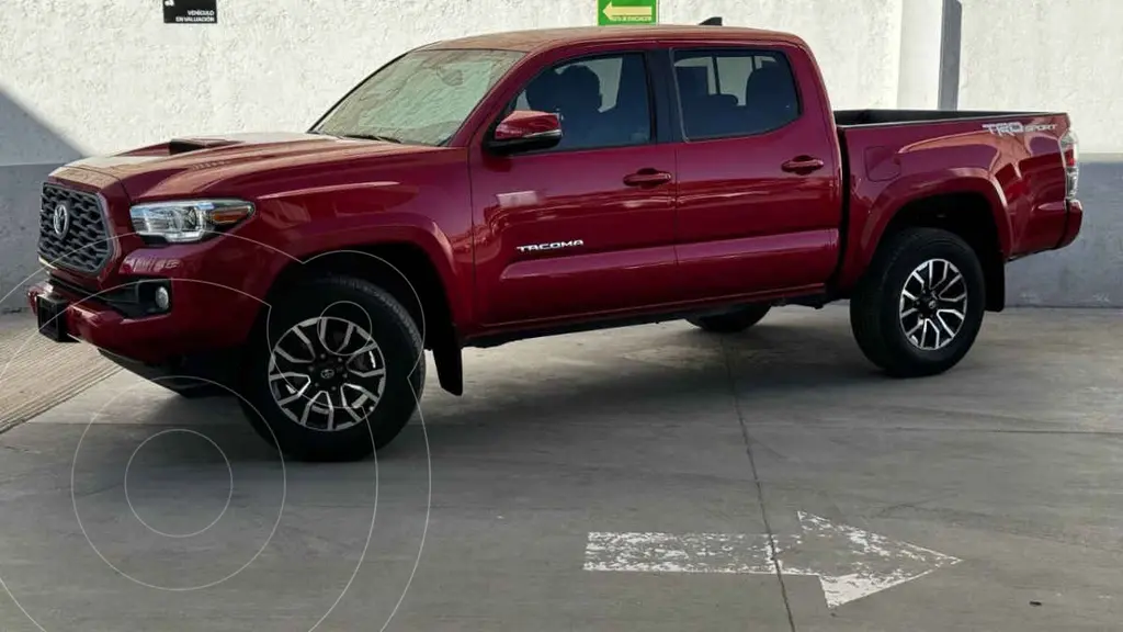 foto Toyota Tacoma Sport 4x2 usado (2023) color Rojo precio $719,000