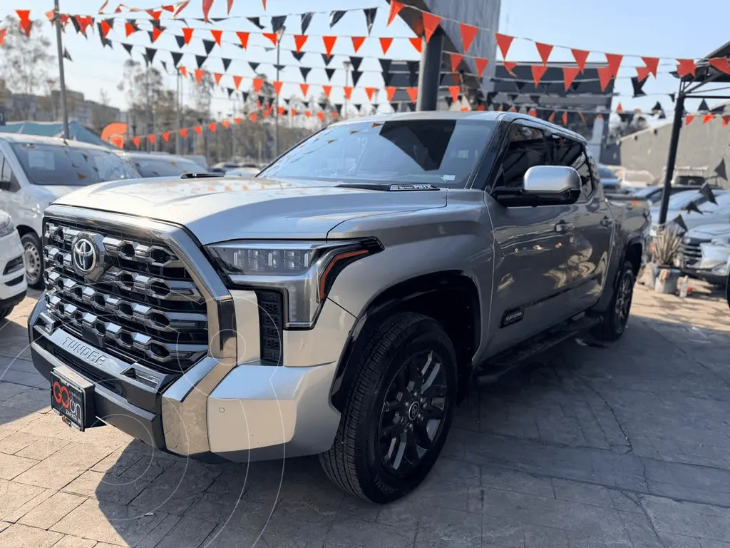foto Toyota Tundra 2023 usado (2023) color TOYT PLATA precio $1,400,000