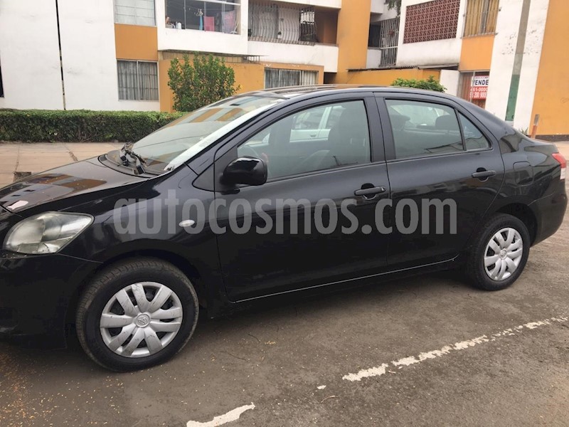 foto Toyota Yaris Sedan 1.3 usado