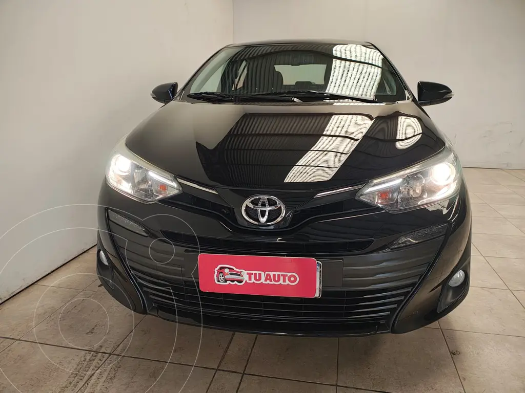 foto Toyota Yaris Sedán 1.5 XLS usado (2019) color Negro precio $19.900.000