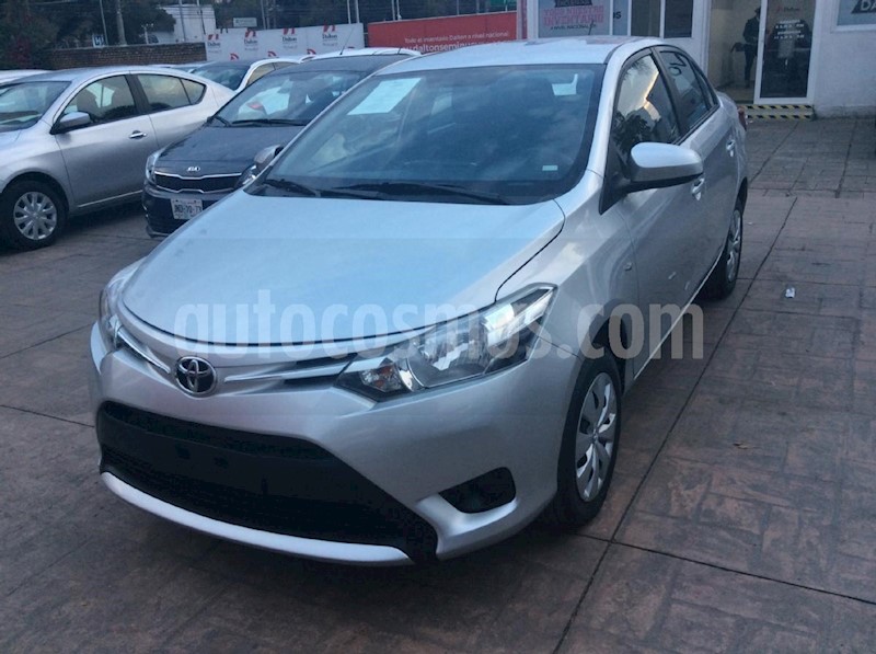 foto Toyota Yaris Sedan Core Aut usado