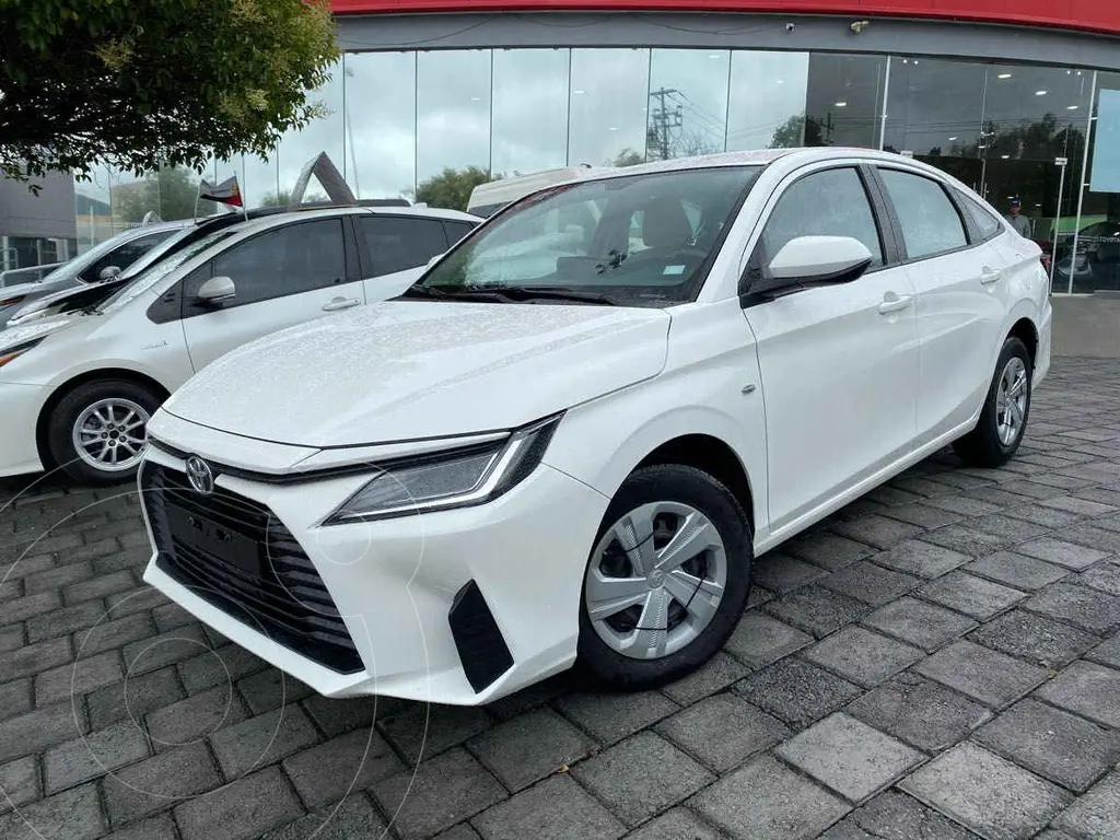 foto Toyota Yaris Sedán Base Aut financiado en mensualidades enganche $83,044 mensualidades desde $8,837