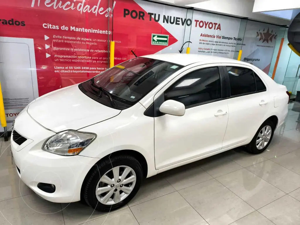 foto Toyota Yaris Sedán Premium Aut financiado en mensualidades enganche $40,040 mensualidades desde $3,950