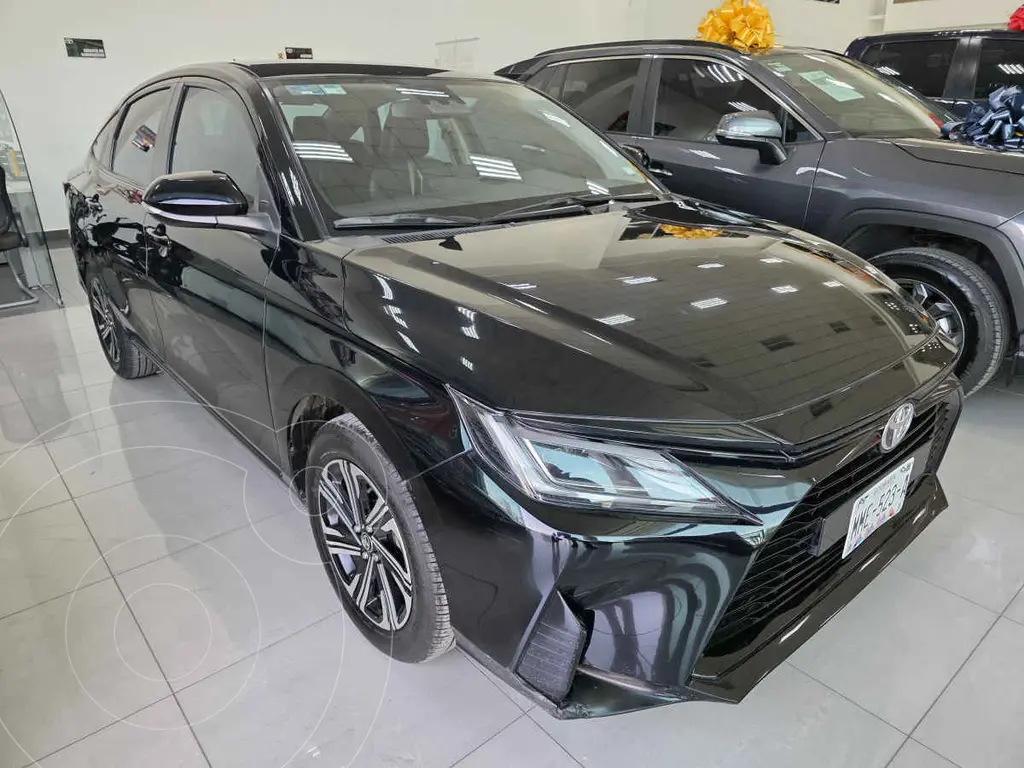 Toyota Yaris Sedán S Aut Hi 2024