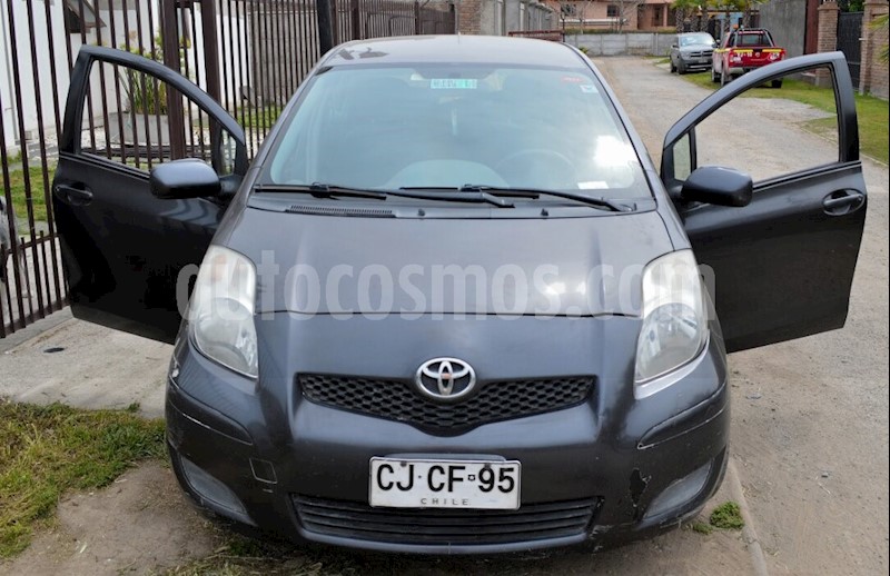 foto Toyota Yaris Sport 1.3 GLi 5P usado