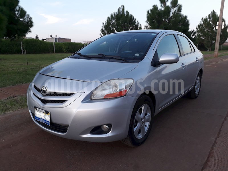 foto Toyota Yaris 5P 1.5L Premium usado
