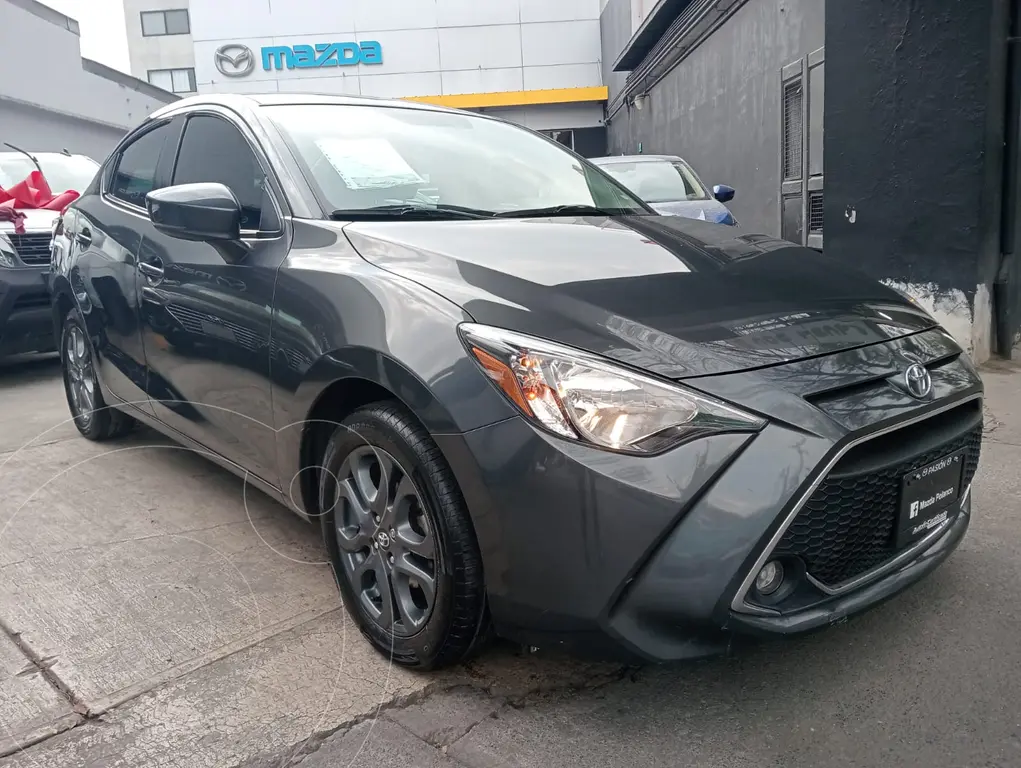foto Toyota Yaris 5P 1.5L S Aut usado (2020) color Gris precio $265,000