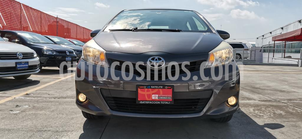 foto Toyota Yaris 5P 1.5L Premium Aut usado (2013) color Gris precio $149,000