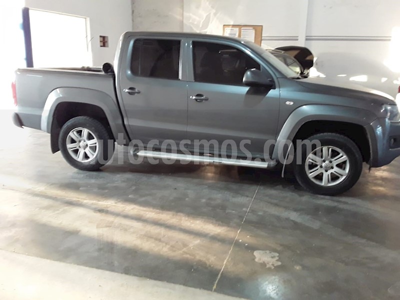 foto Volkswagen Amarok DC 4x2 Comfortline usado (2016) color Gris Oscuro precio $1.300.000