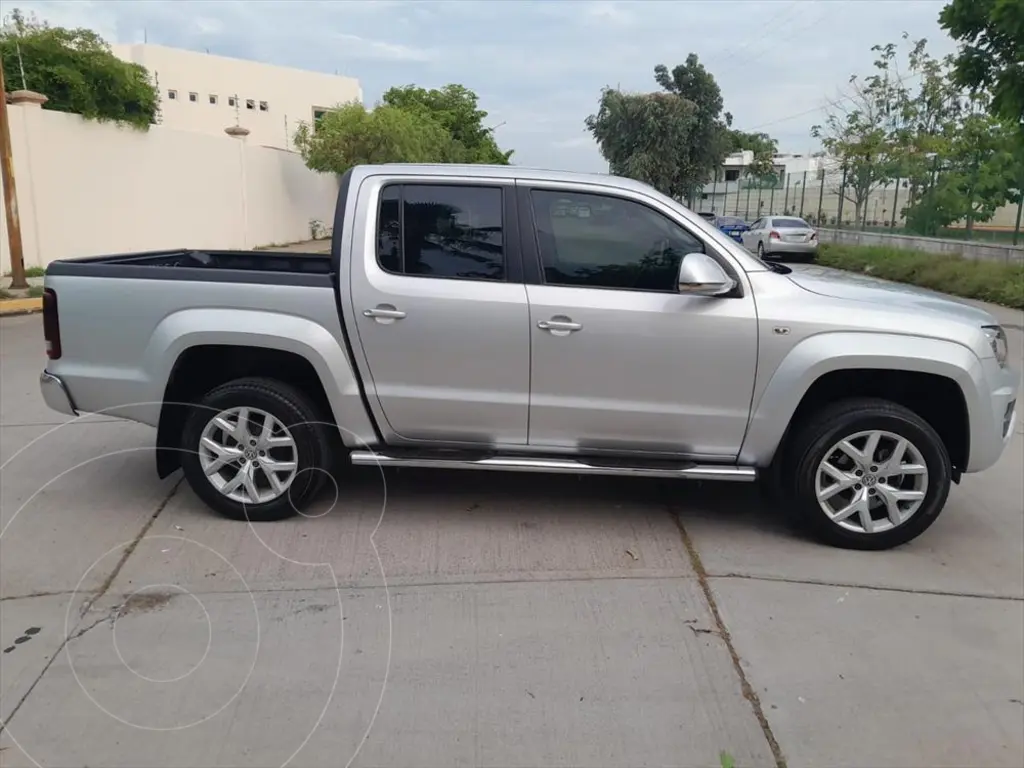 foto Volkswagen Amarok 4P HIGHLINE L4/2.0/TDI AUT usado (2020) color Plata precio $535,000