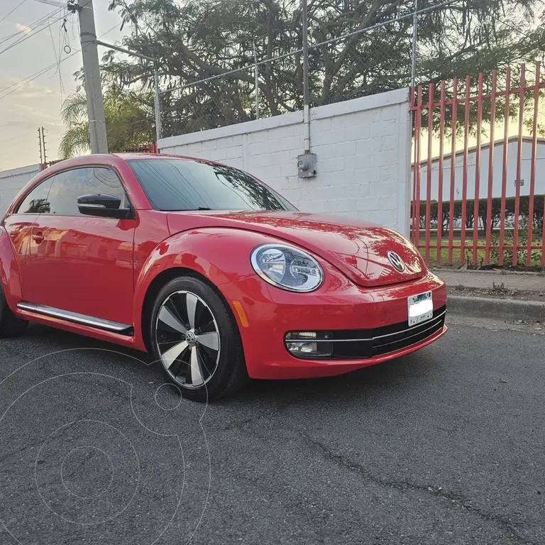 Volkswagen Beetle Turbo DSG 2013
