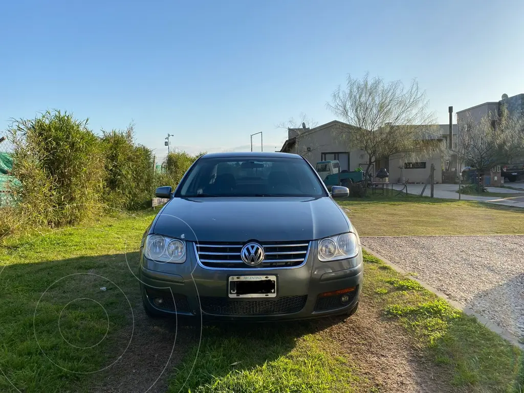 foto Volkswagen Bora 1.9 TDi Trendline usado (2012) color Gris precio $10.100.000