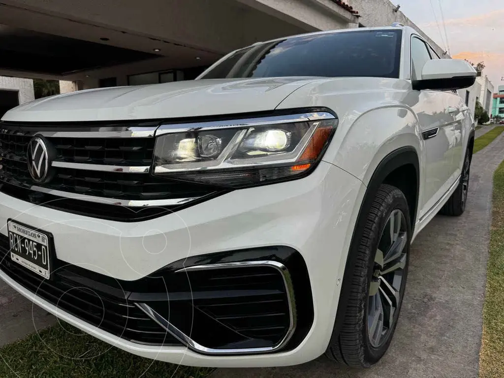 foto Volkswagen Cross Sport R-Line usado (2023) color Blanco precio $778,000