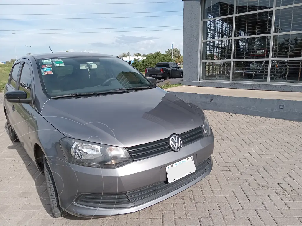 Volkswagen Gol Trend 5P Pack II usado (2013) color Gris Urano precio u ...