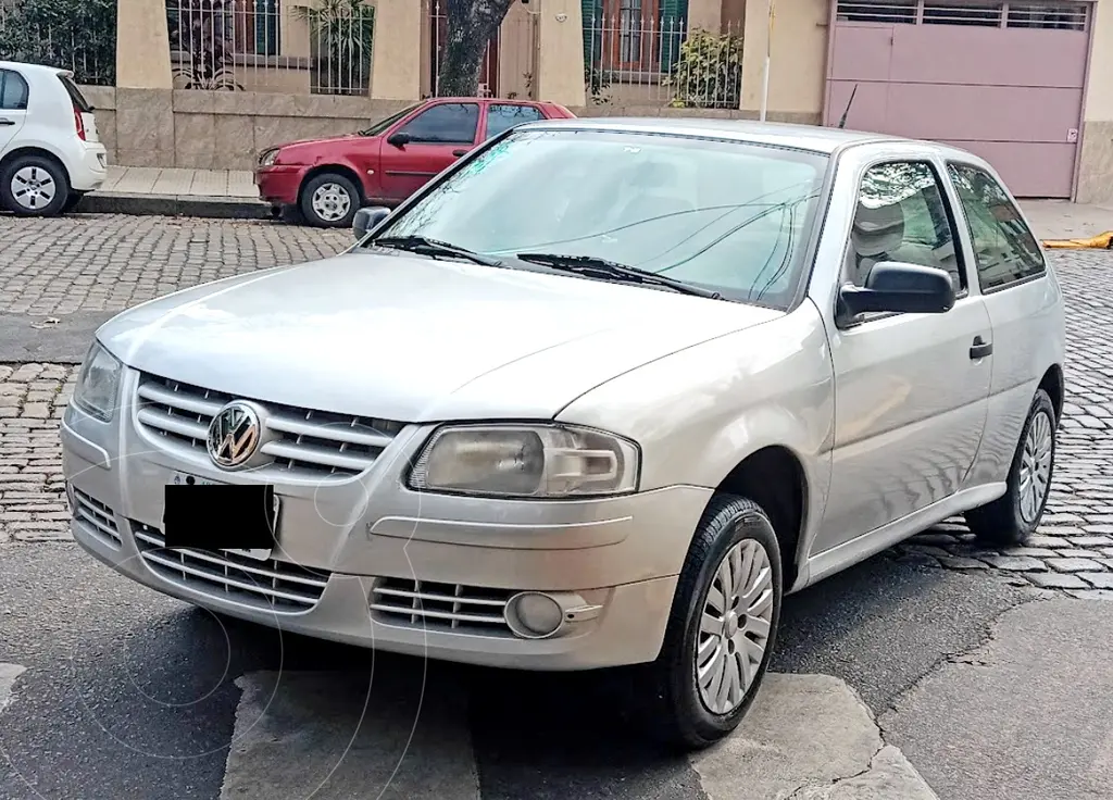 foto Volkswagen Gol 3P 1.4 Power usado (2013) color Gris Plata  precio $8.000.000