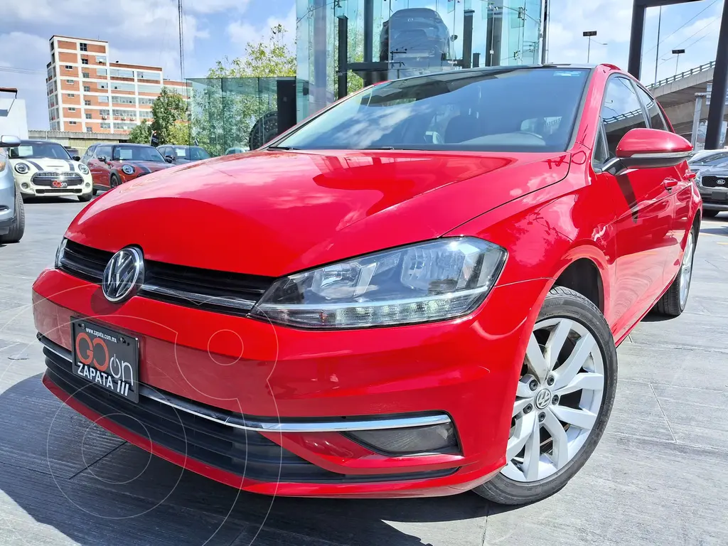 foto Volkswagen Golf Comfortline DSG usado (2020) color Rojo precio $445,000