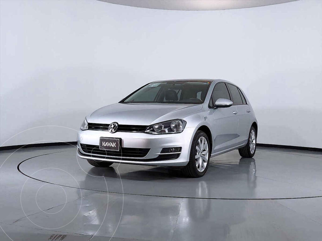 foto Volkswagen Golf Trendline usado (2016) color Plata precio $299,999
