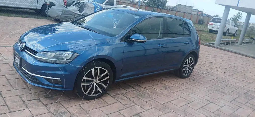 foto Volkswagen Golf Highline DSG usado (2020) color Azul precio $330,000