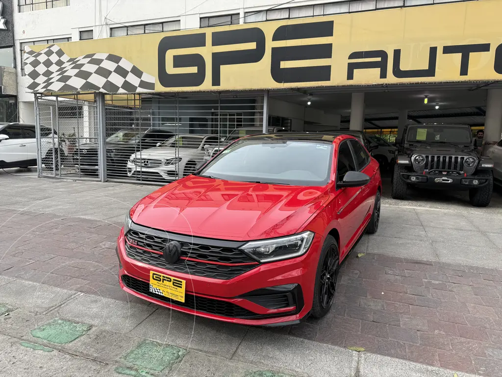 foto Volkswagen Jetta GLI 2.0T DSG usado (2020) color Rojo Tornado precio $418,000