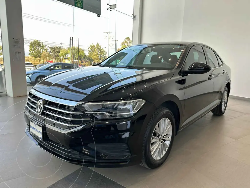 foto Volkswagen Jetta Comfortline Tiptronic usado (2019) color Negro precio $278,000