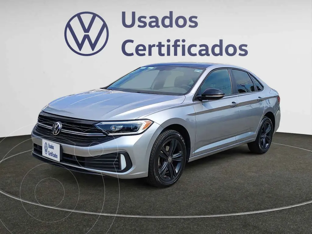 foto Volkswagen Jetta Sportline usado (2024) color Gris precio $450,900
