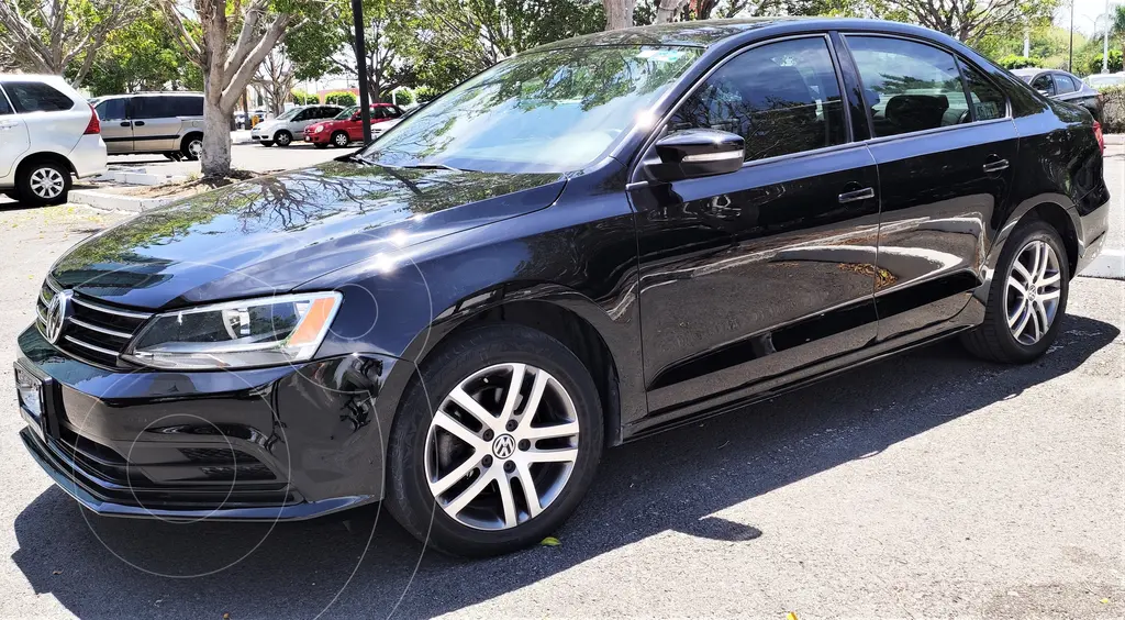 Volkswagen Jetta Jetta Tiptronic usado (2015) color Negro precio 205,000