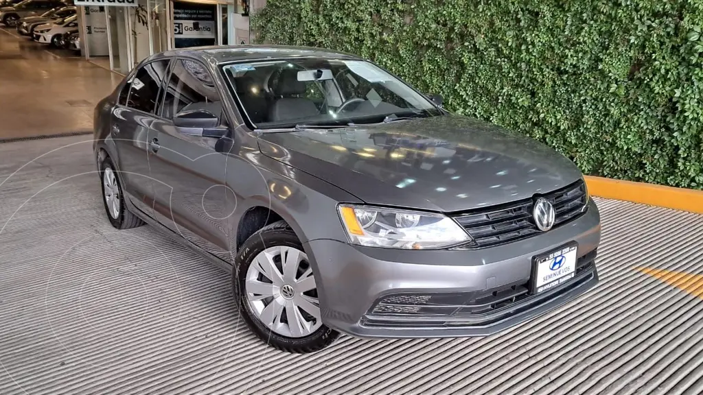 Volkswagen Jetta 2.0 usado (2018) color Gris precio 245,900