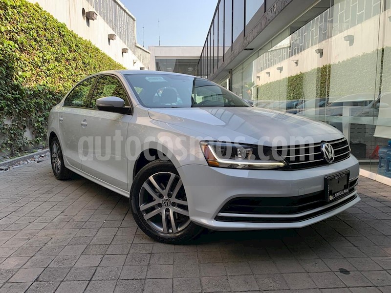 foto Volkswagen Jetta Trendline usado (2017) color Blanco precio $220,000