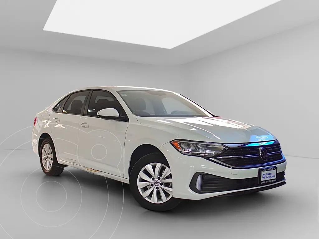 foto Volkswagen Jetta Comfortline usado (2023) color Blanco precio $369,000