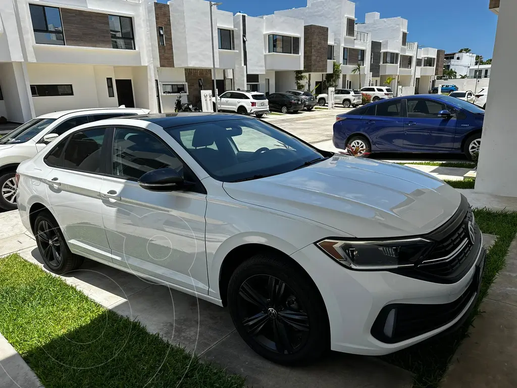 Volkswagen Jetta Sportline Tiptronic usado (2024) color Blanco precio