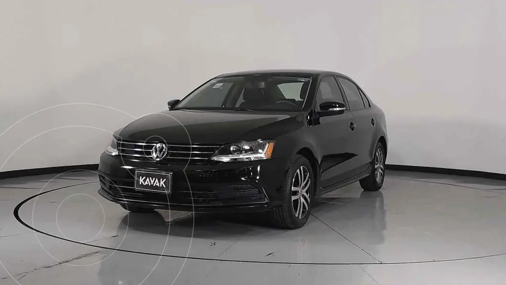 foto Volkswagen Jetta Trendline usado (2017) color Negro precio $255,999