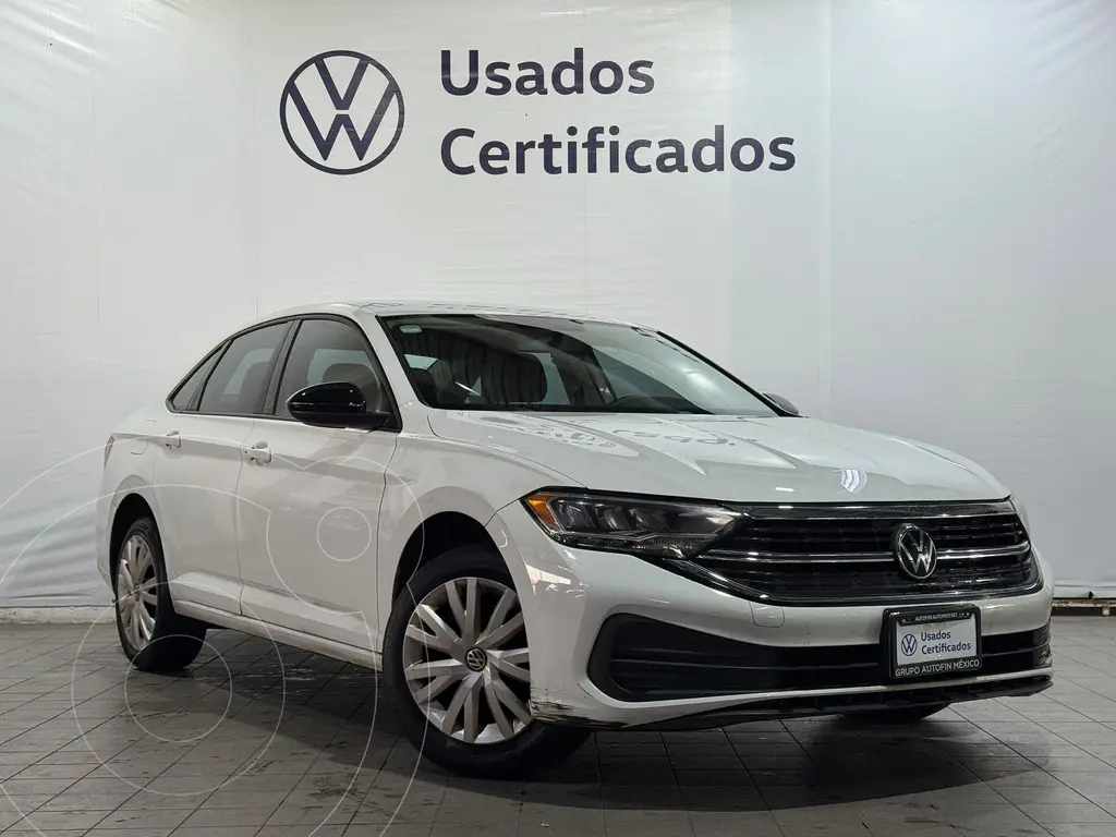 foto Volkswagen Jetta Trendline usado (2022) color Blanco precio $319,000