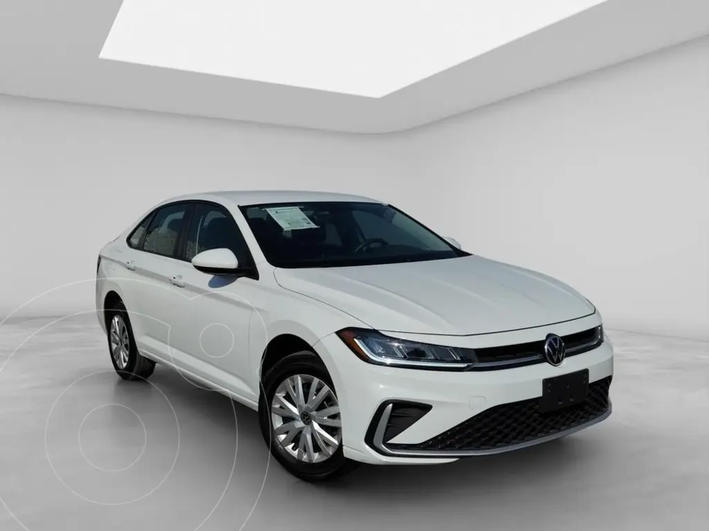 foto Volkswagen Jetta Trendline usado (2025) color Blanco precio $385,900