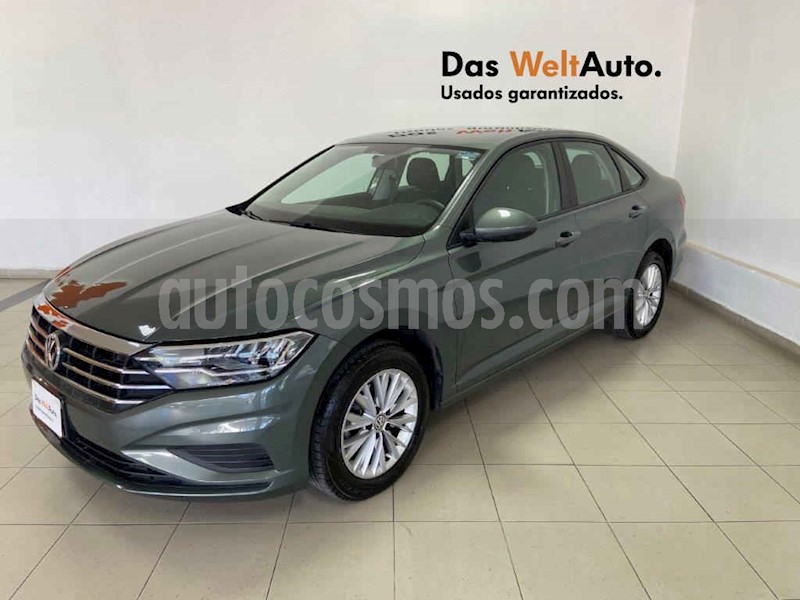 foto Volkswagen Jetta 4p Comfortline L4/1.4/T Aut usado (2019) color Verde precio $298,007