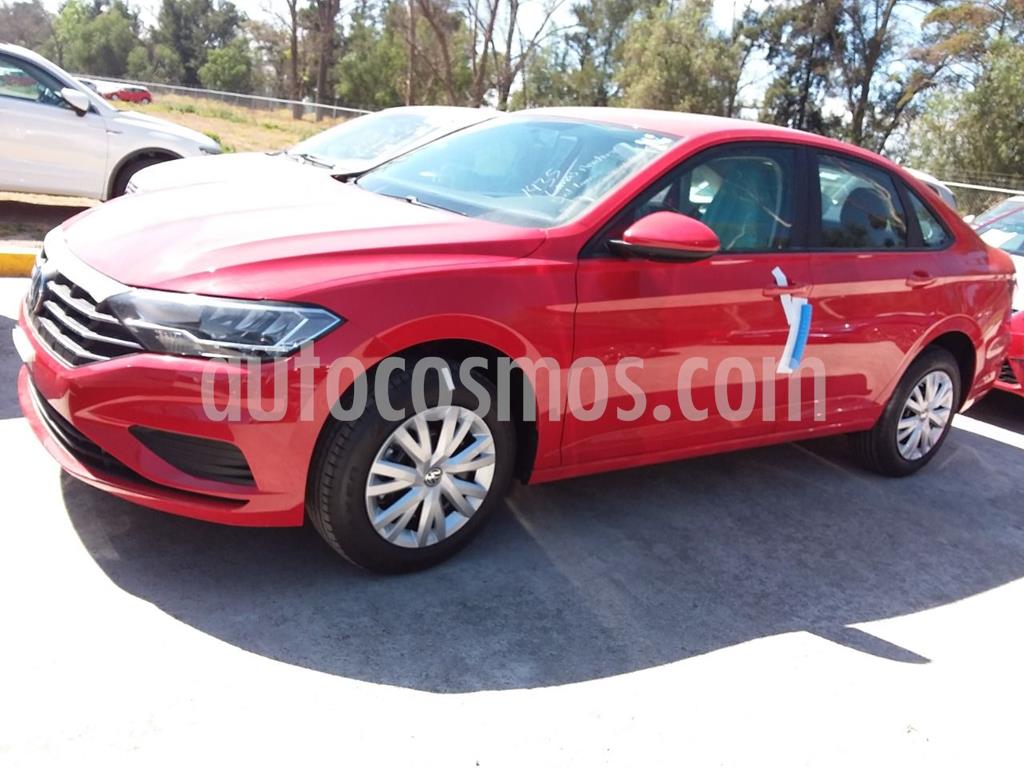 foto Volkswagen Jetta Trendline usado (2020) color Rojo precio $309,900