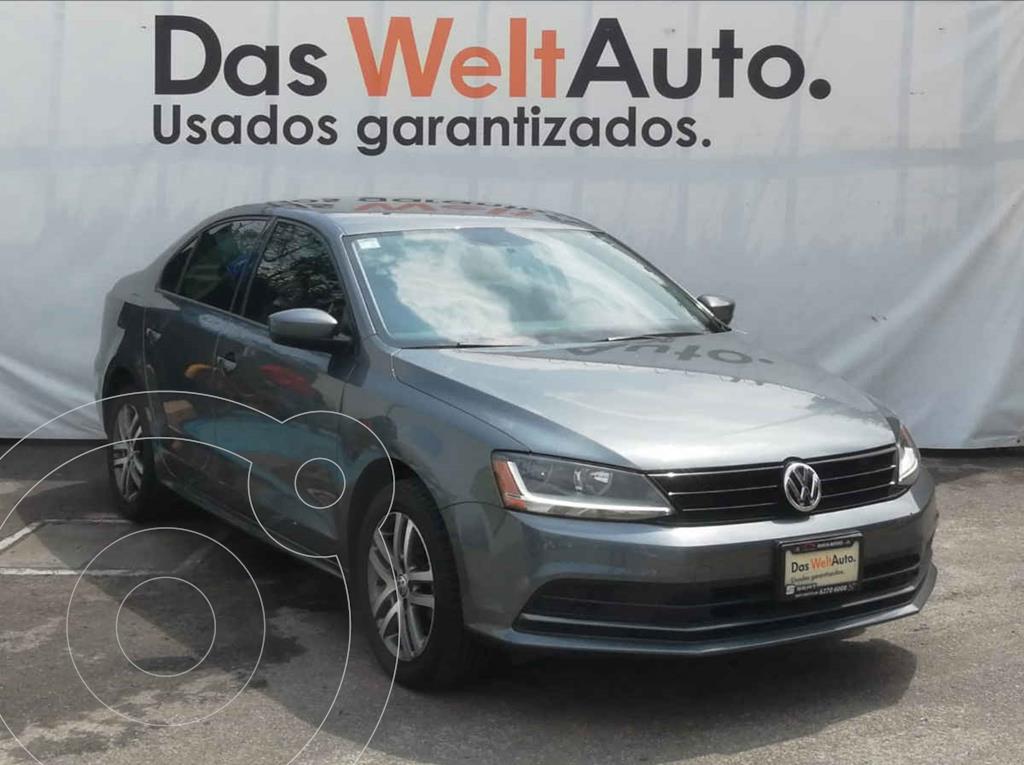 foto Volkswagen Jetta Trendline Tiptronic usado (2018) color Gris precio $258,900