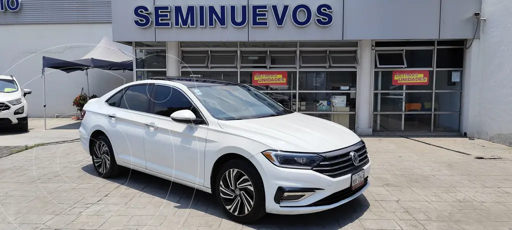 foto Volkswagen Jetta Highline Tiptronic usado (2019) color Blanco precio $355,000