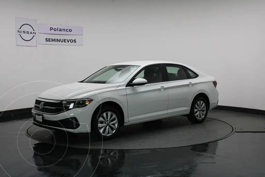 foto Volkswagen Jetta Comfortline usado (2023) color Blanco precio $369,900