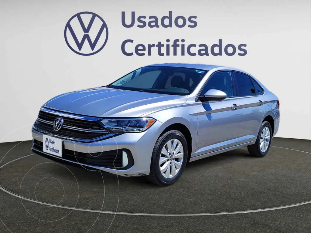foto Volkswagen Jetta Comfortline usado (2022) color Plata precio $330,900